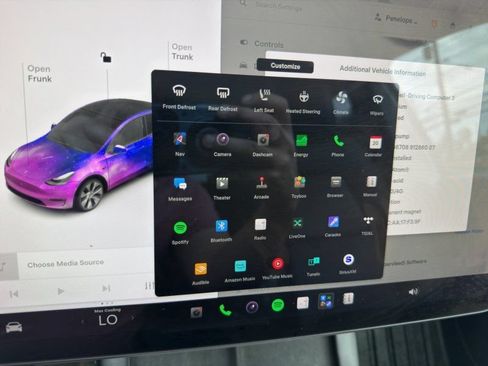 Used 2021 Tesla Model Y Long Range AWD/4WD image 17