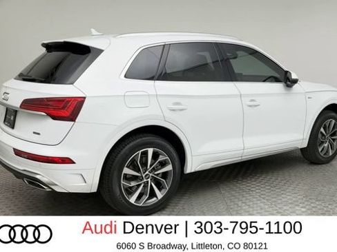 Used 2023 Audi Q5 2.0T Premium w/ Convenience Package AWD/4WD image 2