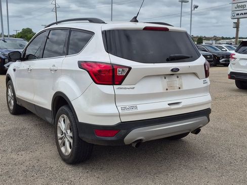 Used 2019 Ford Escape SEL FWD image 4