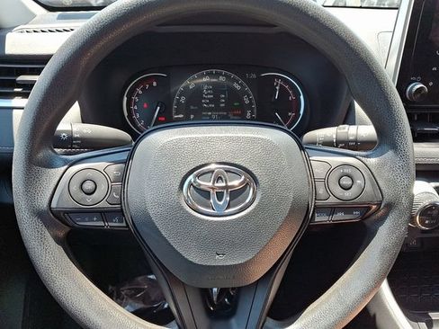 Used 2024 Toyota RAV4 XLE AWD/4WD image 17