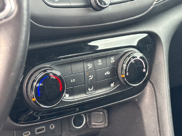 Used 2020 Buick Encore GX Preferred w/ Sport Touring Package FWD image 26