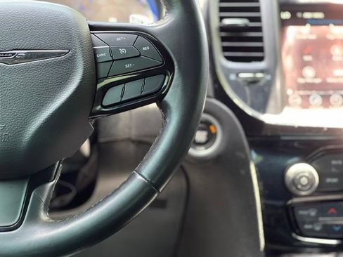 Used 2021 Chrysler 300 S RWD image 31