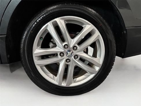 Used 2020 Chevrolet Equinox Premier FWD image 30