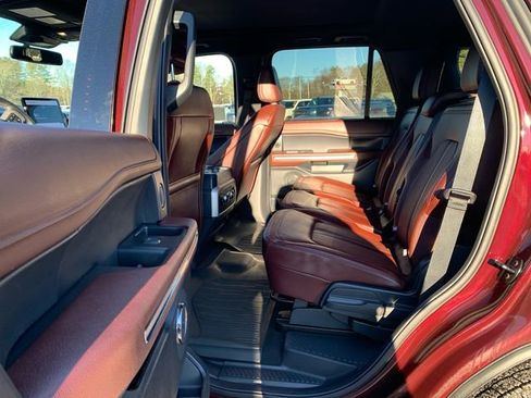 Used 2024 Ford Expedition Limited image 15