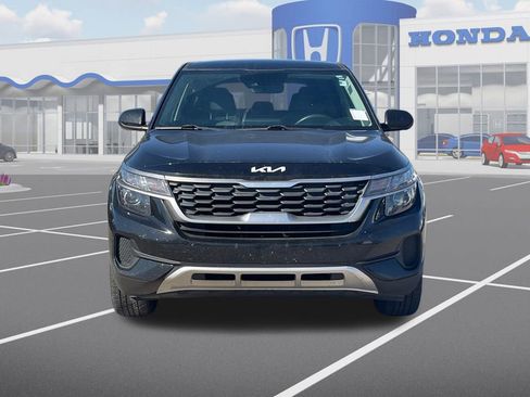 Used 2022 Kia Seltos LX image 2