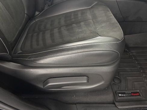 Certified 2023 Jeep Grand Cherokee L Laredo image 27