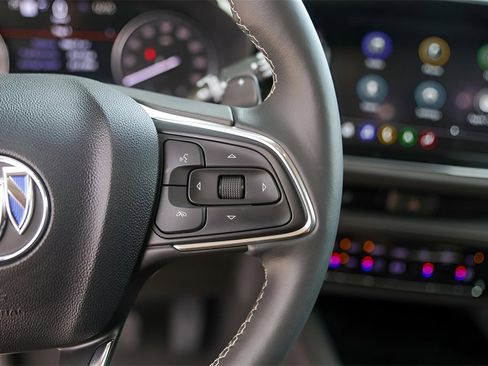 Used 2023 Buick Envision Avenir image 16