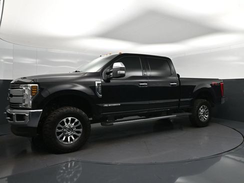 Used 2019 Ford F250 Lariat w/ Lariat Ultimate Package AWD/4WD image 3