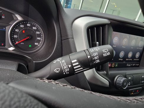 Used 2024 GMC Terrain SLT w/ Infotainment Package II image 22