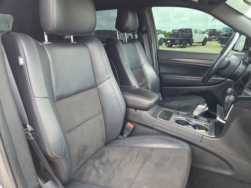 Used 2021 Jeep Grand Cherokee Laredo X AWD/4WD image 25
