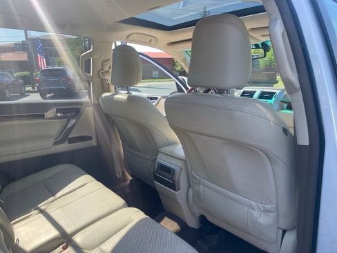 Used 2011 Lexus GX 460 w/ Comfort Plus Pkg AWD/4WD image 25