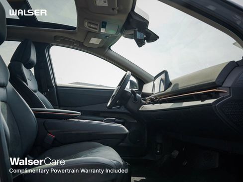 New 2025 Nissan Ariya AWD image 11