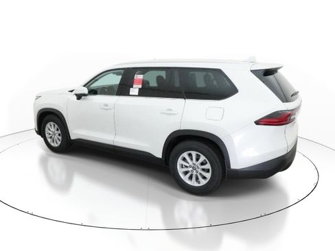 New 2026 Toyota Grand Highlander FWD image 4