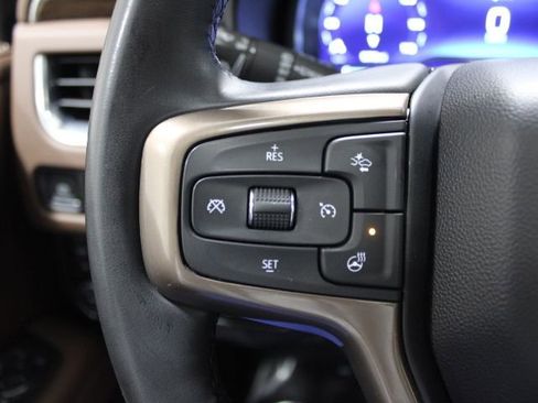 Used 2023 Chevrolet Suburban High Country image 38