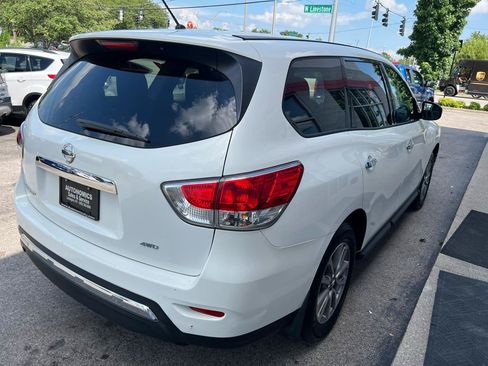 Used 2014 Nissan Pathfinder S AWD/4WD image 7
