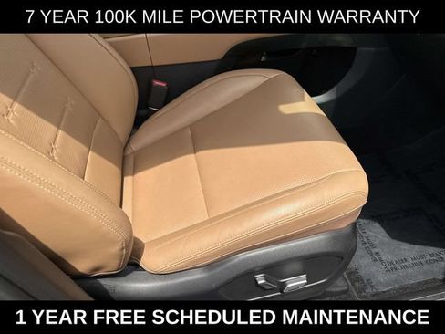 Used 2025 Hyundai Santa Fe Limited AWD/4WD image 10