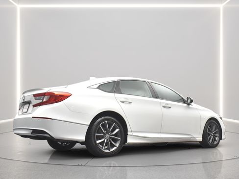 Used 2021 Honda Accord EX-L image 16