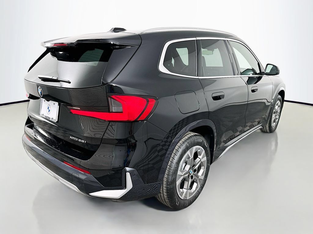 Used 2026 BMW X1 xDrive28i w/ Technology Package AWD/4WD image 5