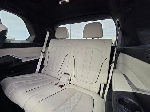 Used 2021 BMW X7 xDrive40i w/ M Sport Package image 24