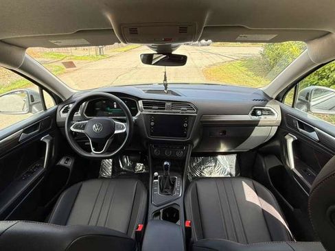 Used 2024 Volkswagen Tiguan Wolfsburg Edition FWD image 16
