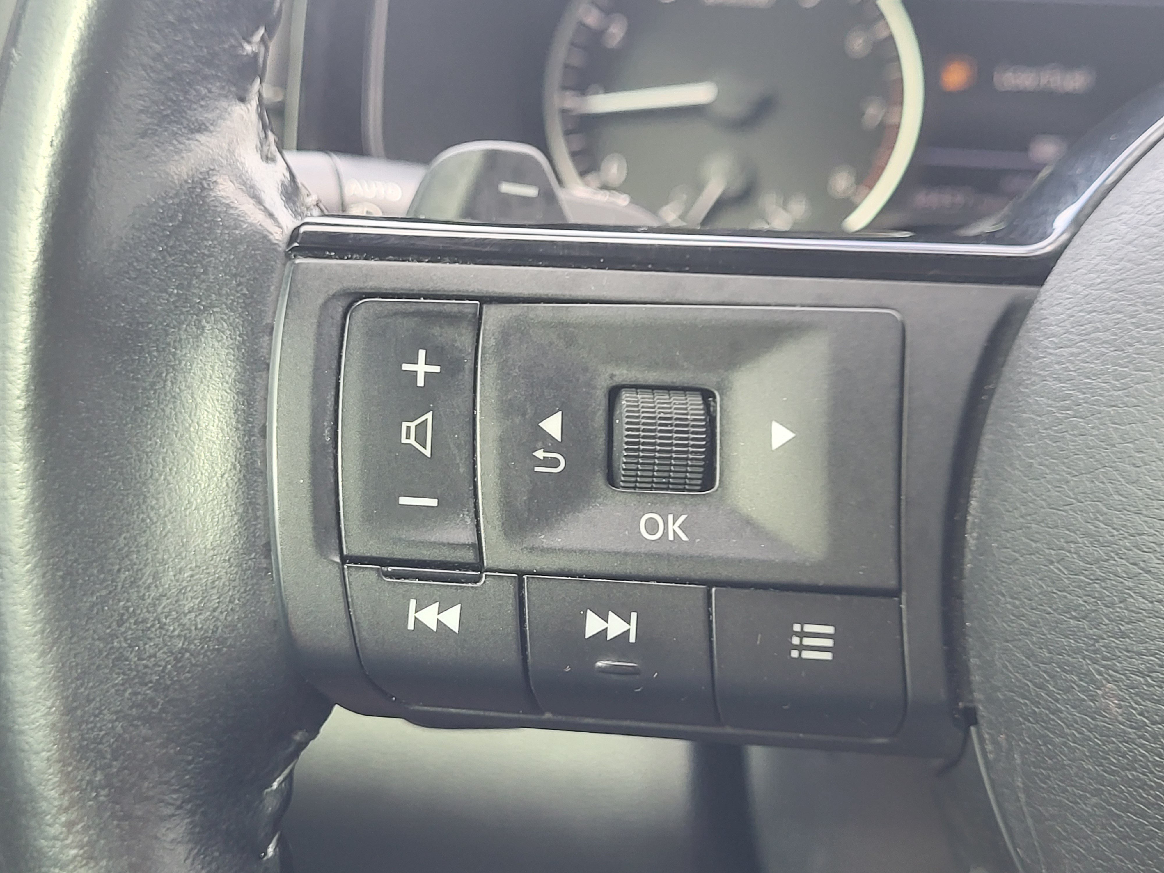 Used 2024 Toyota RAV4 LE AWD/4WD image 24