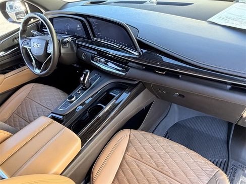 Certified 2022 Cadillac Escalade ESV Sport w/ Touring Package image 12