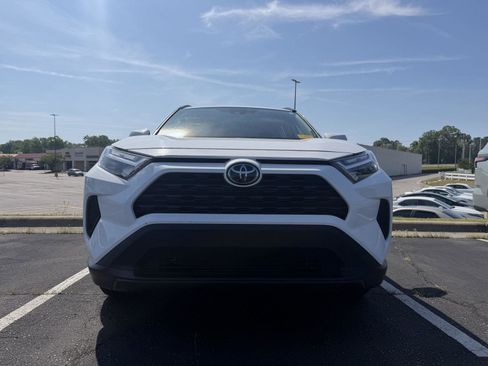 Used 2024 Toyota RAV4 XLE w/ Convenience Package image 17