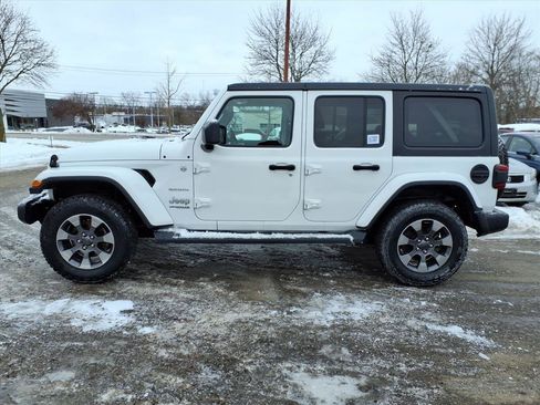 Used 2020 Jeep Wrangler Unlimited Sahara w/ Uconnect 4C Nav & Sound Group image 2