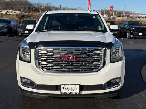 Used 2020 GMC Yukon Denali w/ Denali Premium Package image 9