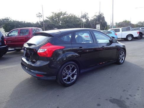 Used 2014 Ford Focus SE w/ Equipment Group 201A image 4