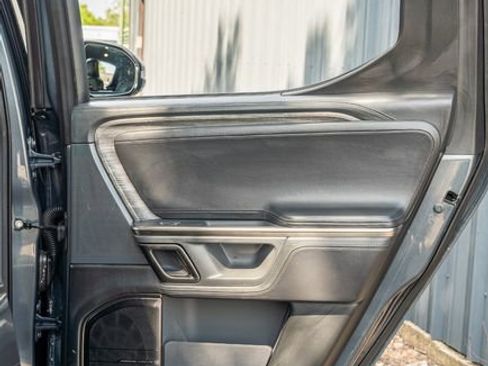 Used 2022 Rivian R1T Launch Edition image 39