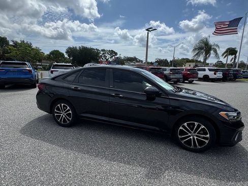 Used 2023 Volkswagen Jetta Sport FWD image 4