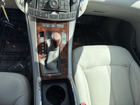 Used 2013 Buick LaCrosse Leather w/ Driver Confidence Package FWD image 20