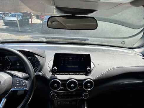Used 2025 Nissan Sentra SV FWD image 32