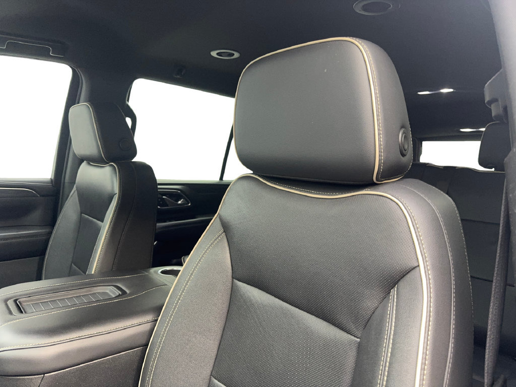 Used 2024 GMC Yukon SLT RWD image 30