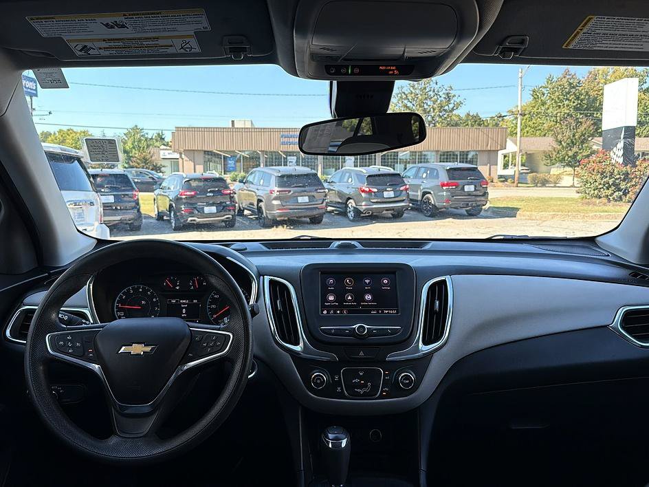 Used 2020 Chevrolet Equinox LS w/ LS Convenience Package FWD image 11