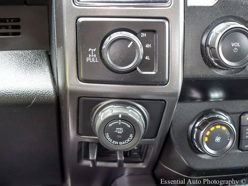 Used 2020 Ford F150 XLT w/ Equipment Group 302A Luxury AWD/4WD image 19
