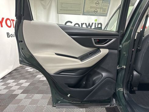 Used 2023 Subaru Forester Base image 18
