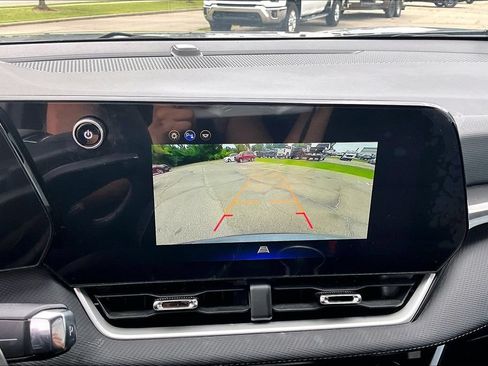Used 2025 Chevrolet Equinox LT FWD image 21