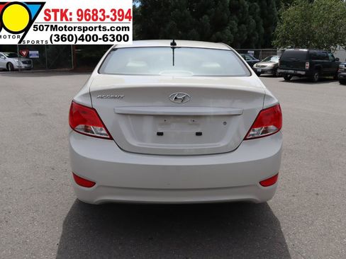 Used 2016 Hyundai Accent SE FWD image 6