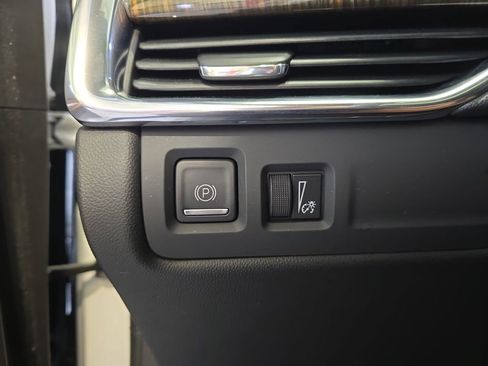 Used 2020 Cadillac XT4 Sport image 30