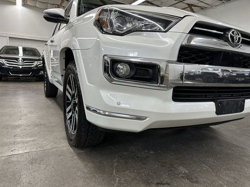 Used 2020 Toyota 4Runner Limited AWD/4WD image 40