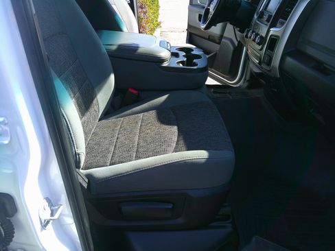 Used 2016 RAM 1500 Big Horn AWD/4WD image 9