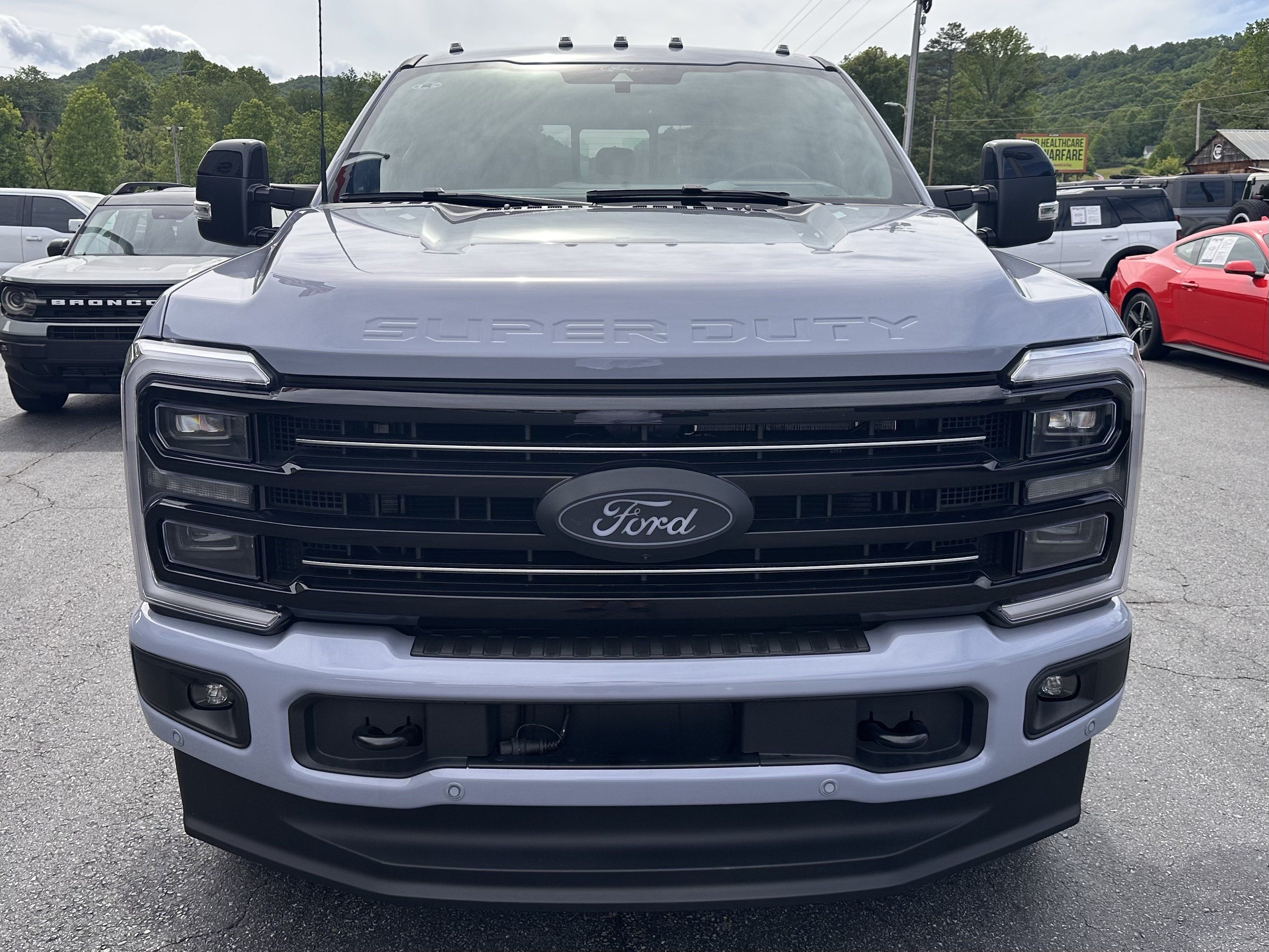 Used 2026 Ford F250 Platinum AWD/4WD image 3