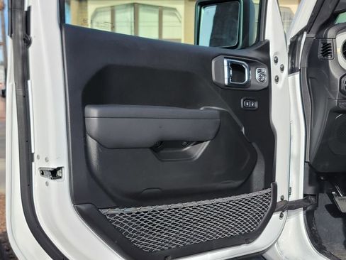 New 2026 Jeep Gladiator Willys image 8