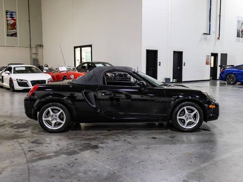 Used 2000 Toyota MR2 RWD image 23