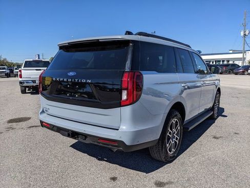 Certified 2025 Ford Expedition Active image 4