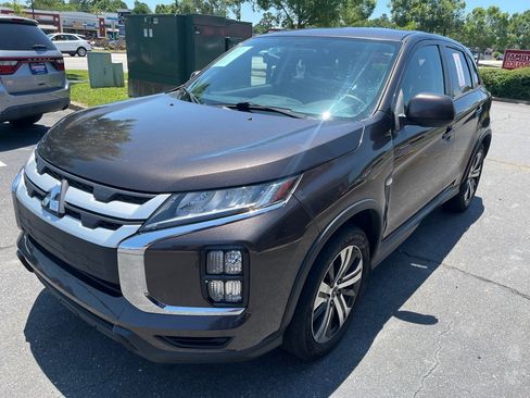 Used 2020 Mitsubishi Outlander Sport ES image 1