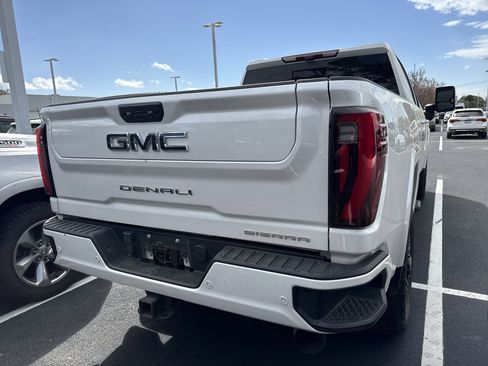 Used 2024 GMC Sierra 3500 Denali Ultimate image 9