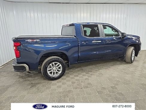 Used 2023 Chevrolet Silverado 1500 LT AWD/4WD image 3